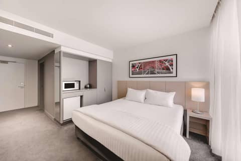 Travelodge Hotel Melbourne Docklands — photo 5