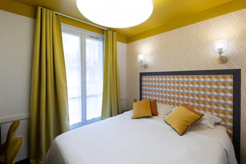 Hôtel Gérando — hotel room