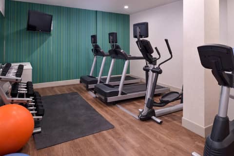 Holiday Inn Express Southfield-Detroit, an IHG Hotel — fitness center
