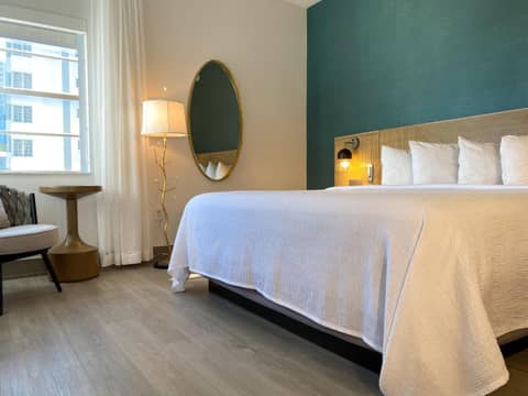Marseilles Beachfront Hotel — photo 2