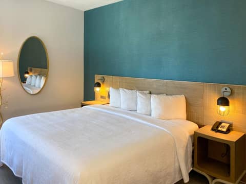 Marseilles Beachfront Hotel — photo 4