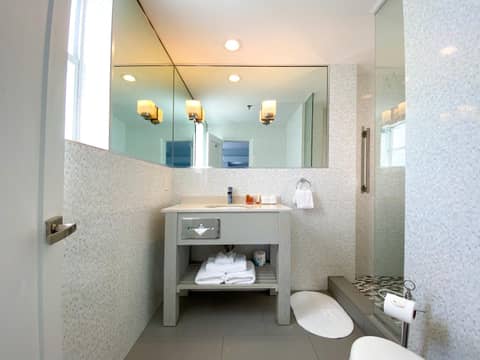 Marseilles Beachfront Hotel — photo 6