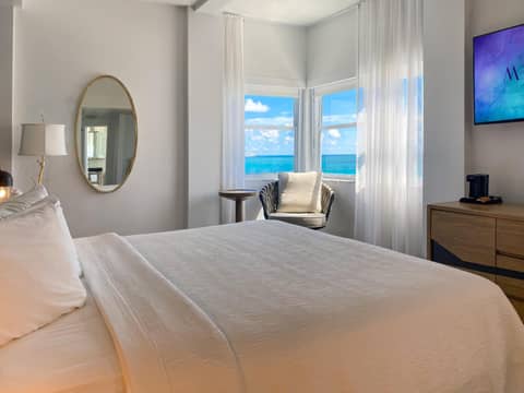 Marseilles Beachfront Hotel — photo 9