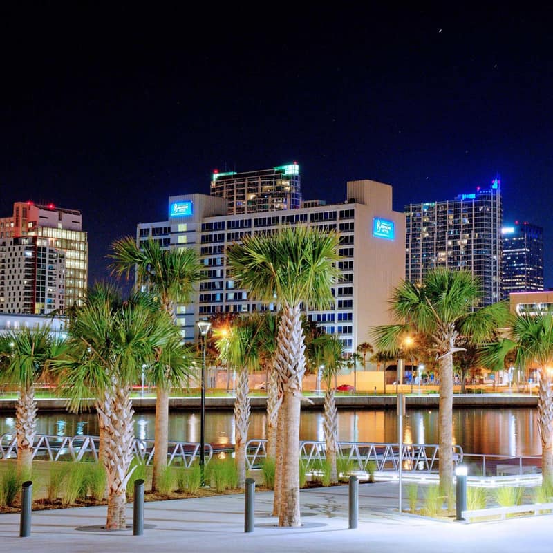 The Barrymore Hotel Tampa Riverwalk — building