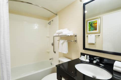 Fairfield Inn & Suites Louisville Downtown — photo 3