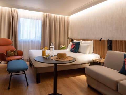 Novotel Nice Arenas Aeroport — hotel room