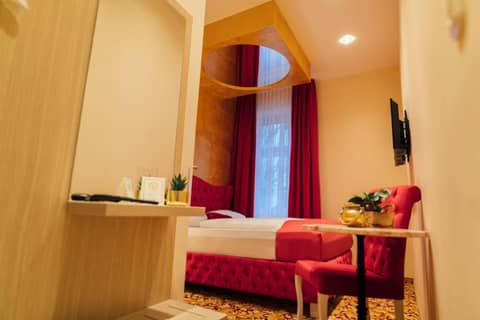 Hotel Hamburger Perle — hotel room