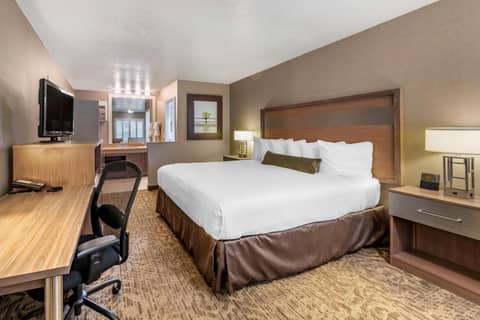 Best Western Plus Anaheim Inn — photo 4