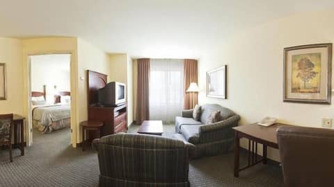 Comfort Inn & Suites Savannah Airport — hotel room