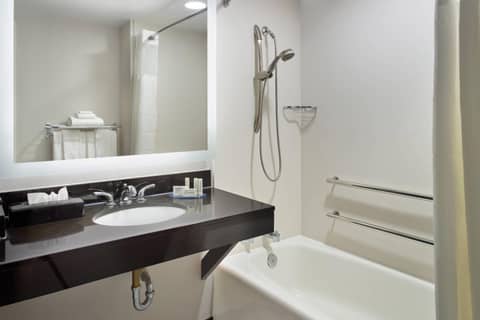 Fairfield by Marriott Inn & Suites Asheville Outlets — photo 4