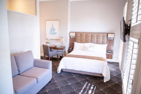Royal Hotel Randwick — hotel room