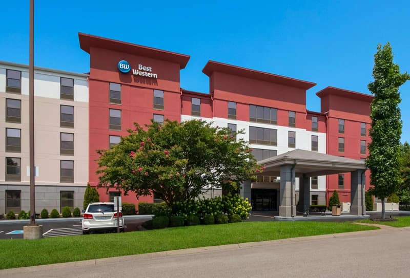 Best Western Suites near Opryland — building