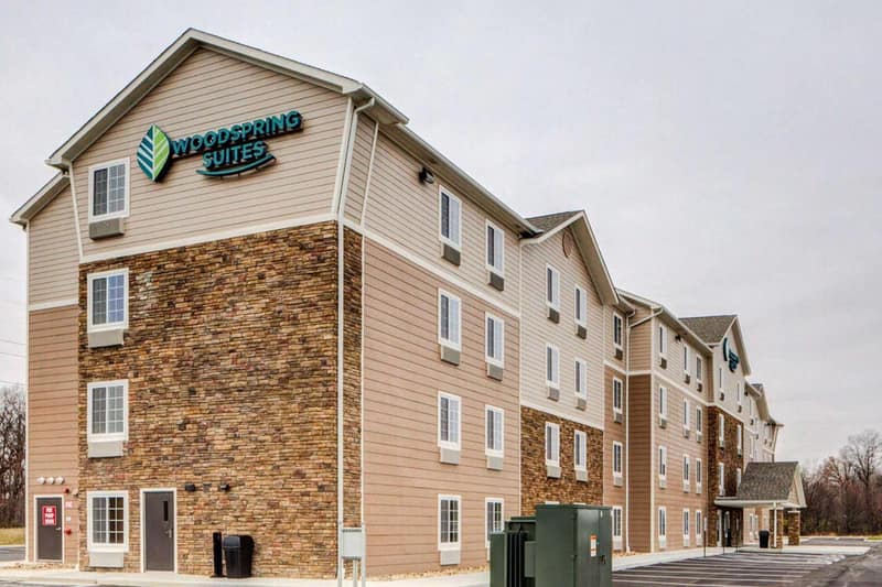 WoodSpring Suites Columbus NE I-270 Airport — building