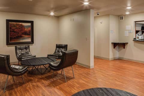 WoodSpring Suites Columbus NE I-270 Airport — photo 4