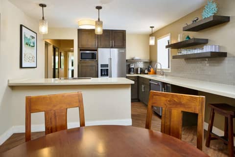 Aston Waikiki Beach Tower — kitchen