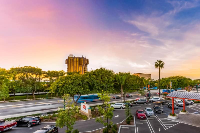 Anaheim Hotel — building