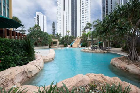 Holiday Holiday Sun City Apartments — photo 6