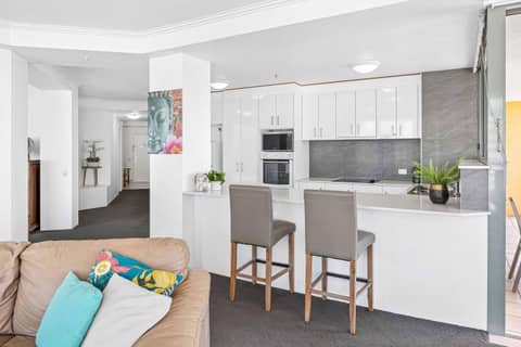 Holiday Holiday Sun City Apartments — photo 8