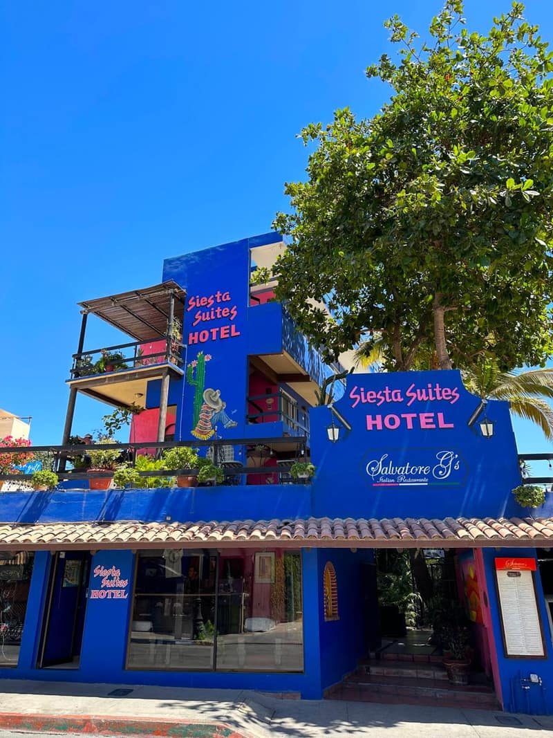 Siesta Suites Boutique Hotel — building