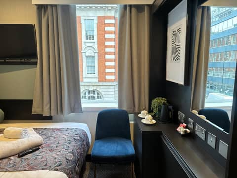 Mabledon Court Hotel — hotel room
