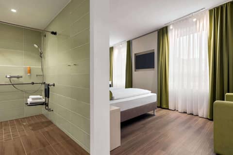 Premier Inn Hamburg City Berliner Tor — photo 9