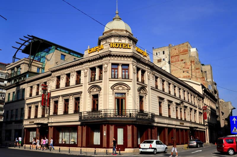 Hotel Casa Capsa — building