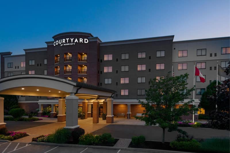 Courtyard by Marriott Buffalo Airport — building