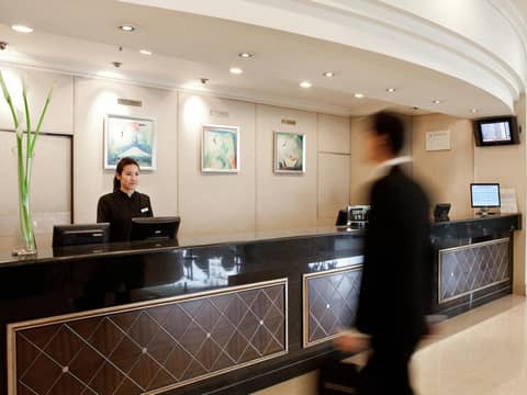 Rosedale Hotel and Suites Guangzhou — photo 2