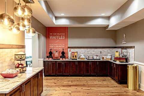Hampton Inn & Suites Charleston-West Ashley — photo 8