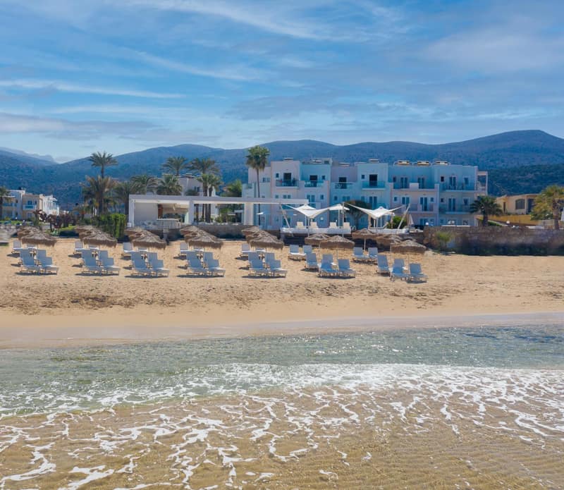 Akrogiali Beach Hotel Apartments — building