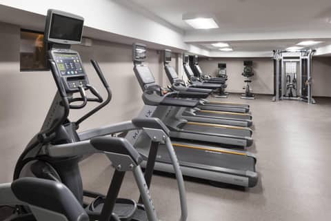 Residence Inn Kansas City Country Club Plaza — activities & amenities