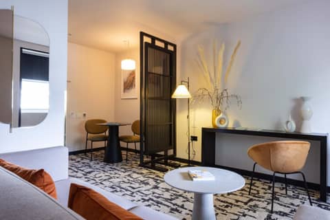 La Suite West - Hyde Park — living room