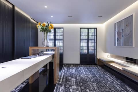 La Suite West - Hyde Park — hotel reception