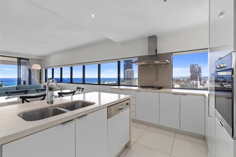 Ultra Broadbeach — kitchen