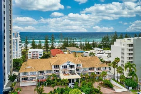 Outrigger Burleigh — photo 2