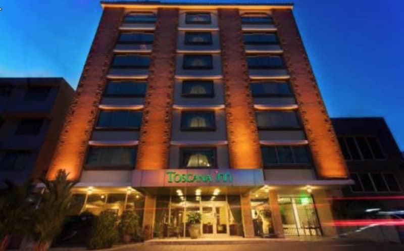 Toscana Inn — building