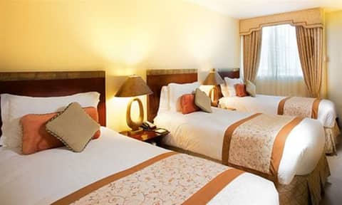 Toscana Inn — hotel room