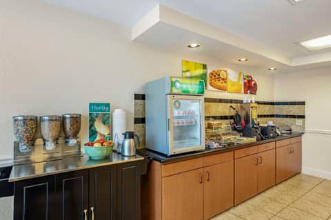 Quality Inn & Suites NRG Park - Medical Center — photo 7