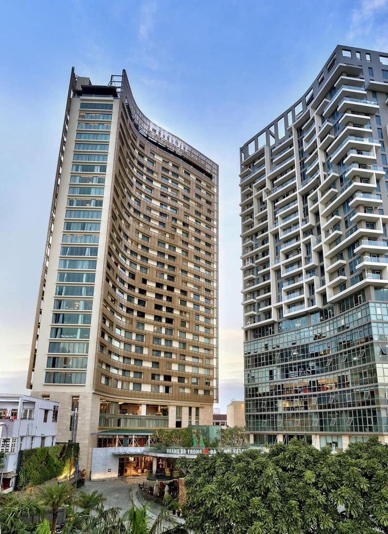 Hilton Da Nang — building