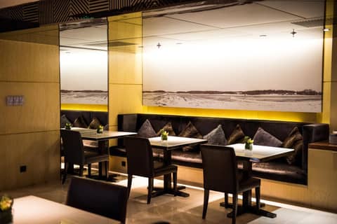 Shanghai Qilu Hotel — dining