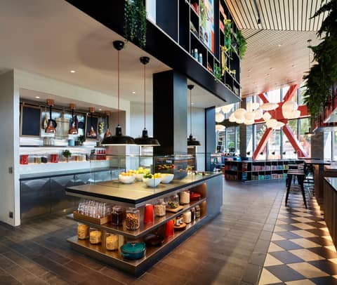 citizenM Seattle Pioneer Square — dining