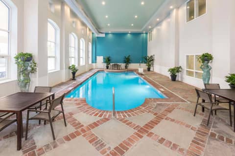 Homewood Suites by Hilton New Orleans — recepcion & lobby