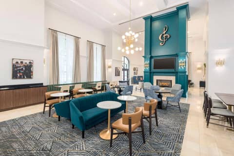Homewood Suites by Hilton New Orleans — lounge