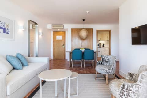 The Patio Suite Hotel — hotel room
