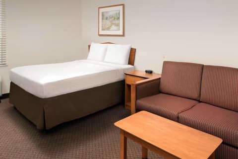 WoodSpring Suites Savannah Garden City — photo 4