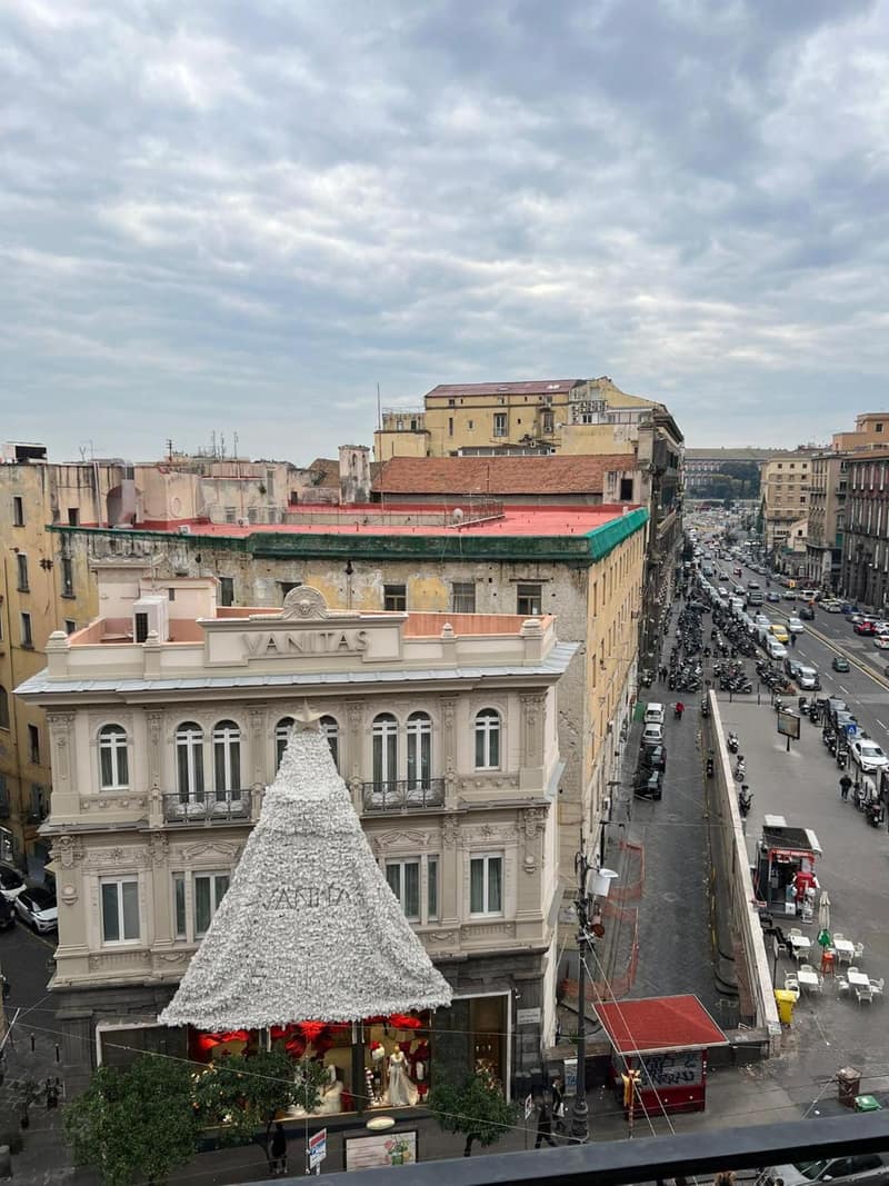 La Lepre felice-bovio — building