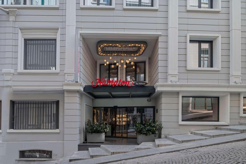 Hampton By Hilton Istanbul Sirkeci — building
