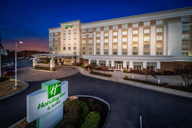 Holiday Inn & Suites Memphis - Wolfchase Galleria by IHG — building