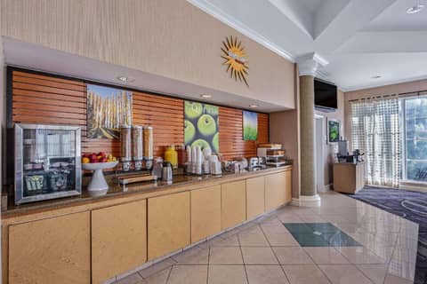 La Quinta by Wyndham Miami Airport West — photo 3