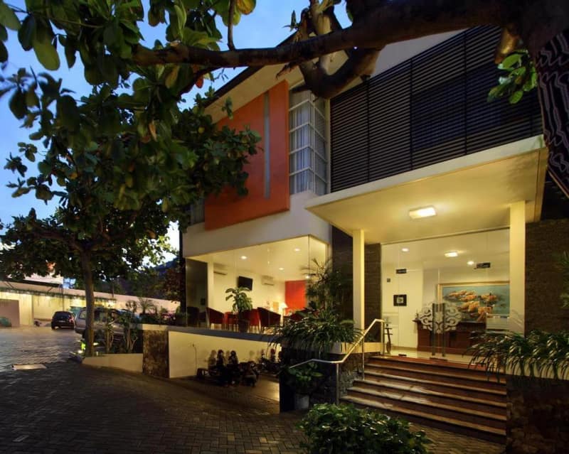 Emersia Malioboro Hotel — building